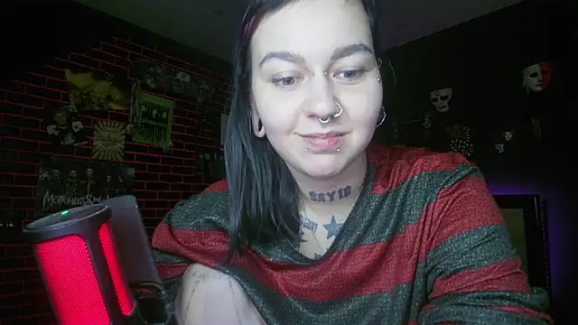 MoorderxDoll online show from 10-19-25, 07:16