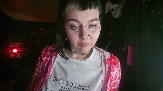 MoorderxDoll online show from 01-06-25, 03:42