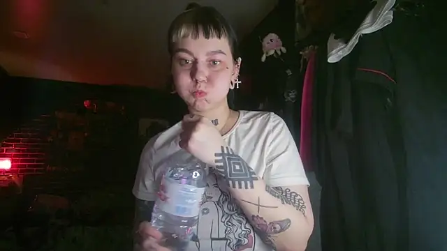 MoorderxDoll online show from 02-02-25, 07:57