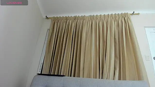 AliciaMiilf online show from 09-22-25, 11:11