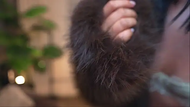 Snapshot of Miss_beee chatting on 11-25-25, 11:59 Miss beee online show from 11-25-25, 11:59