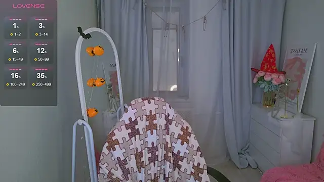 LovelyJessie online show from 10-30-25, 01:42