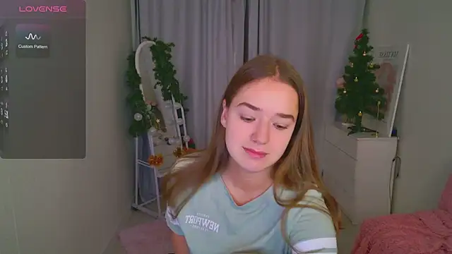 LovelyJessie online show from 12-19-25, 01:35