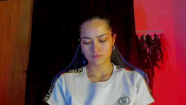 scarlet-kennedy98 online show from 11-05-25, 11:19