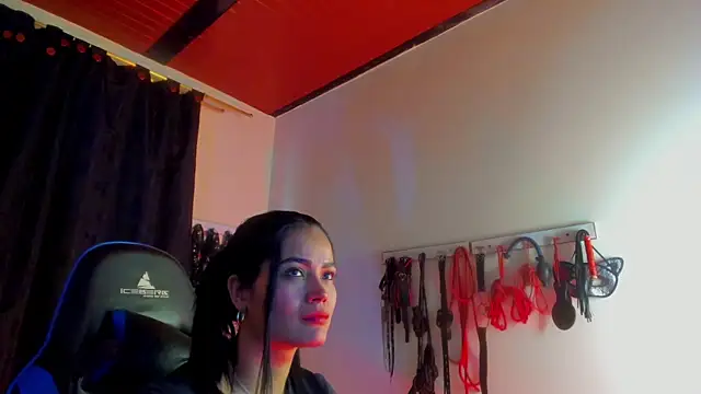 Snapshot of scarlet-kennedy98 chatting on 10-18-25, 07:16 scarlet-kennedy98 online show from 10-18-25, 07:16