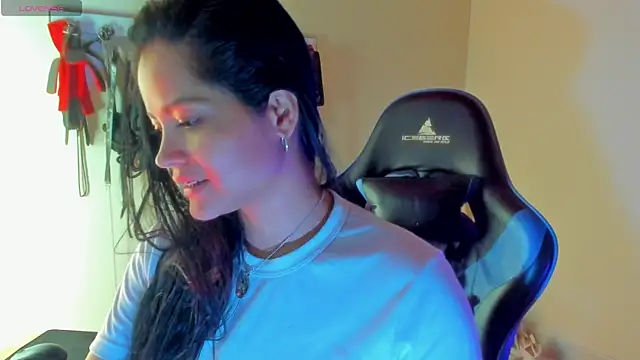 scarlet-kennedy98 online show from 05-15-26, 09:13