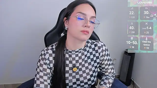 anaveleeez online show from 05-19-26, 01:10