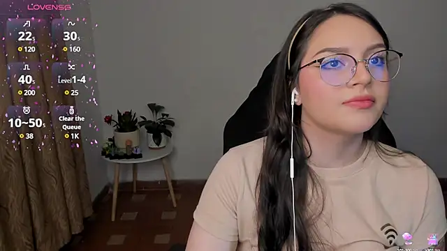 Snapshot of anaveleeez chatting on 01-07-25, 02:42 anaveleeez online show from 01-07-25, 02:42