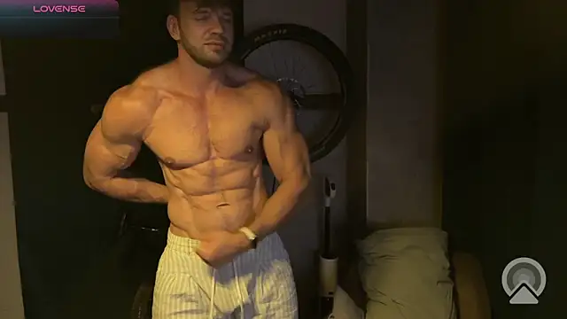 Snapshot of ericeric507 chatting on 09-13-25, 05:24 ericeric507 online show from 09-13-25, 05:24