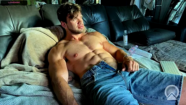 Snapshot of ericeric507 chatting on 10-13-25, 05:09 ericeric507 online show from 10-13-25, 05:09