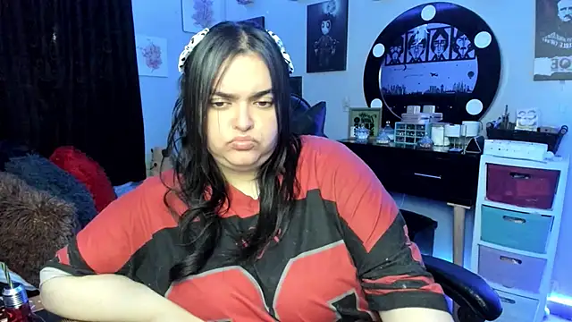 Luise Meyrink online show from 10-30-25, 03:49