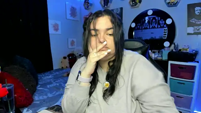 Luise Meyrink online show from 12-05-25, 03:49