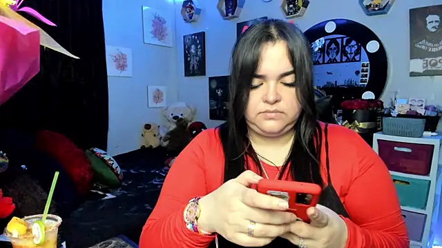 Luise Meyrink online show from 12-14-25, 02:40