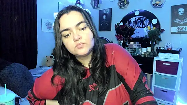 Snapshot of Luise_Meyrink chatting on 10-10-25, 02:45 Luise Meyrink online show from 10-10-25, 02:45