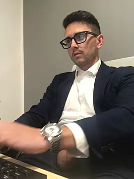 Snapshot of masterboss_ chatting on 05-07-26, 11:46 masterboss online show from 05-07-26, 11:46