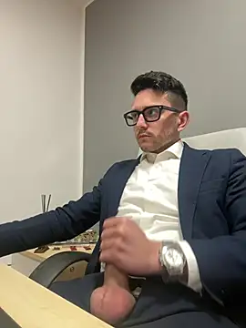 Snapshot of masterboss_ chatting on 03-04-26, 01:19 masterboss online show from 03-04-26, 01:19