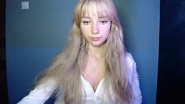 LuciaYoung online show from 10-11-25, 05:19