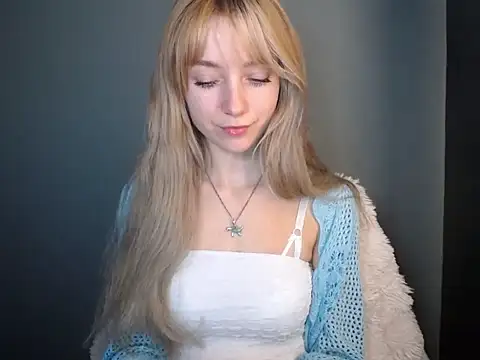 LuciaYoung online show from 11-12-25, 07:29