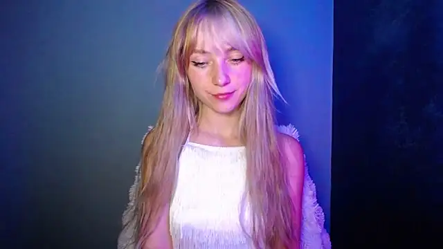 LuciaYoung online show from 09-21-25, 07:30