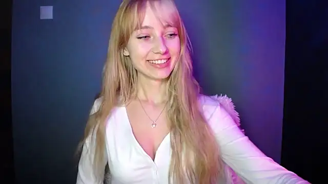 LuciaYoung online show from 10-08-25, 06:19