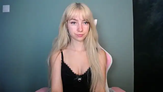 LuciaYoung online show from 06-02-26, 06:57
