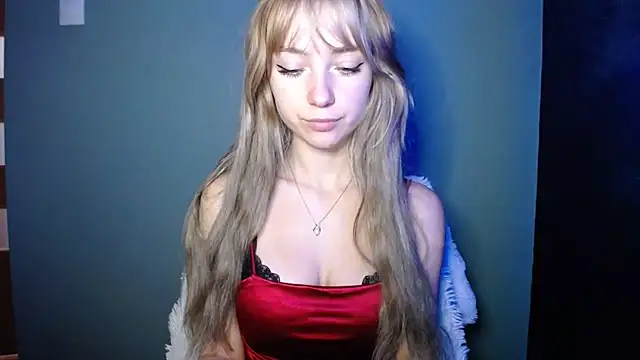 LuciaYoung online show from 10-17-25, 12:29