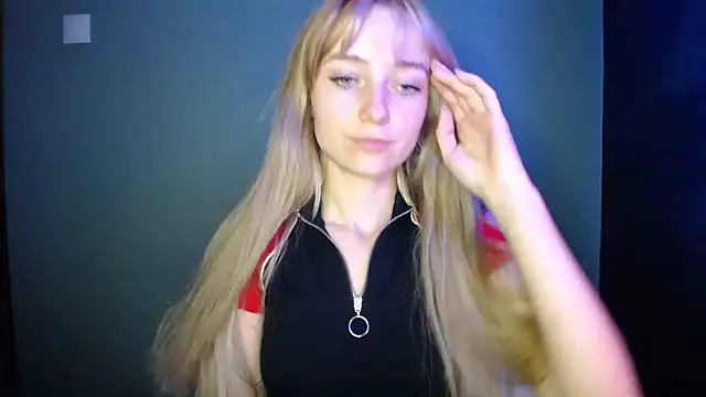 LuciaYoung online show from 09-27-25, 07:20