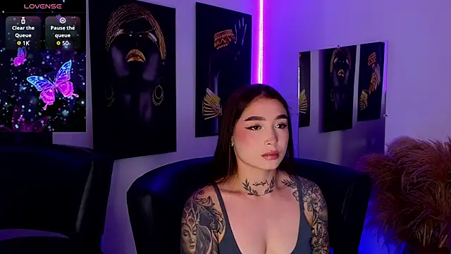  brenna hanson online show from 11-29-25, 07:03