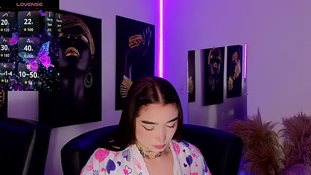  brenna hanson online show from 11-25-25, 07:03