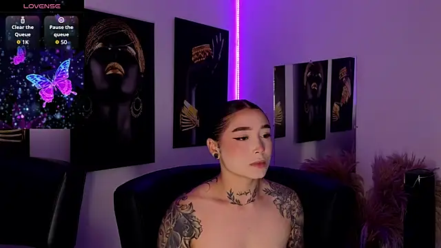  brenna hanson online show from 11-07-25, 07:07