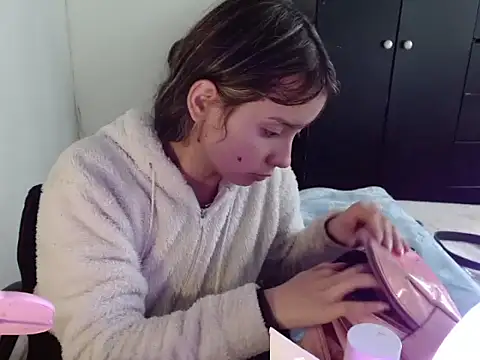 Snapshot of _annie_rosse chatting on 02-10-26, 08:19 annie rosse online show from 02-10-26, 08:19