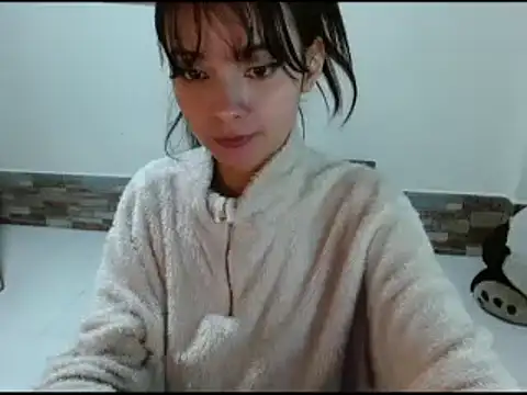 Snapshot of _annie_rosse chatting on 12-19-24, 01:07  annie rosse online show from 12-19-24, 01:07