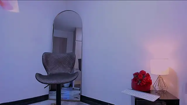 Jolie-bonnet online show from 03-29-26, 07:59