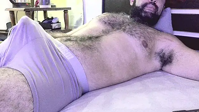 Snapshot of machoathome chatting on 03-05-25, 10:54 machoathome online show from 03-05-25, 10:54