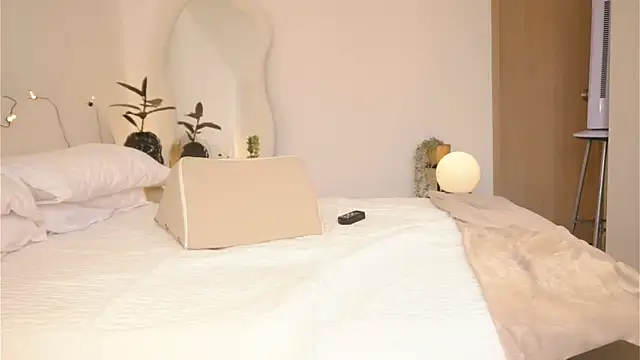 Ms Sammy online show from 03-19-26, 01:33