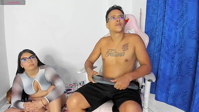 Latinos couples online show from 03-09-26, 03:54