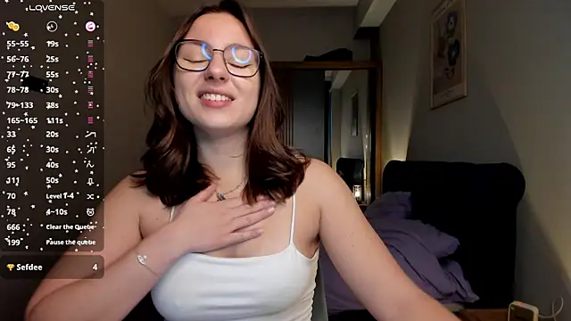 ThreeshaWhite online show from 01-18-26, 05:55