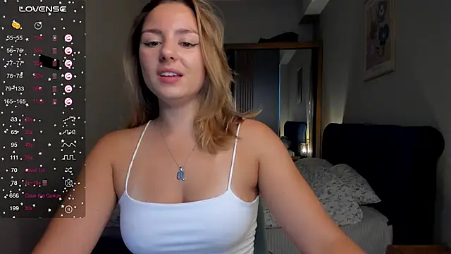 Snapshot of ThreeshaWhite chatting on 09-13-25, 05:29 ThreeshaWhite online show from 09-13-25, 05:29