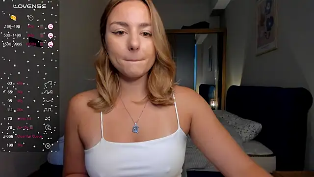 Snapshot of ThreeshaWhite chatting on 09-14-25, 06:36 ThreeshaWhite online show from 09-14-25, 06:36