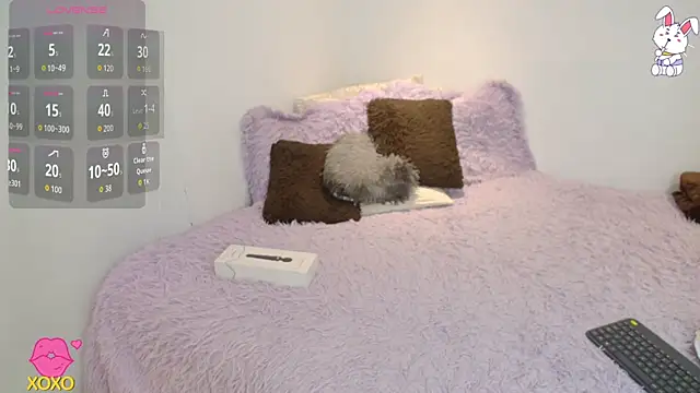 Maiaa evans online show from 04-10-26, 03:24
