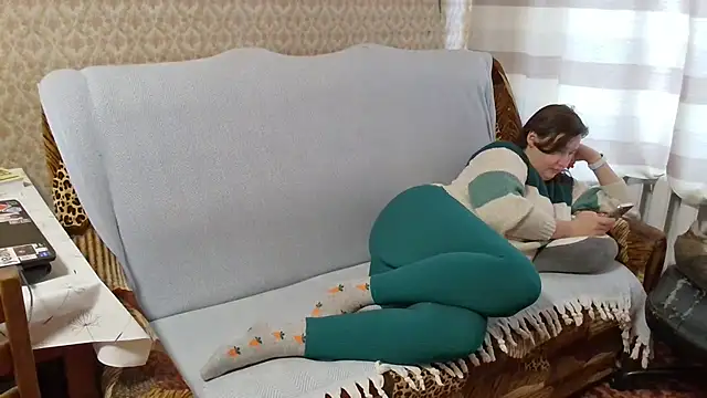 Snapshot of franceska_blue chatting on 02-05-26, 10:11 franceska blue online show from 02-05-26, 10:11