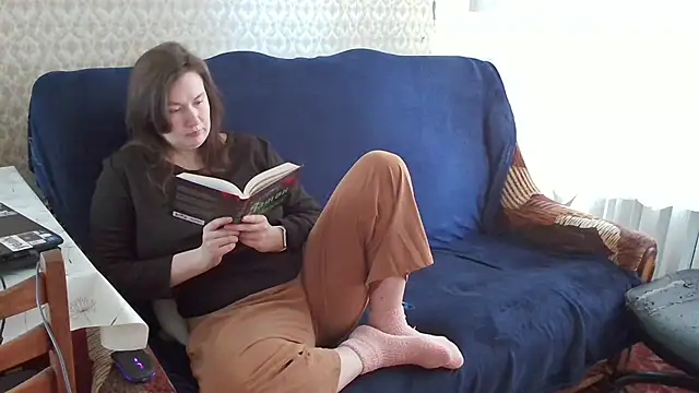 Snapshot of franceska_blue chatting on 02-23-26, 10:16 franceska blue online show from 02-23-26, 10:16