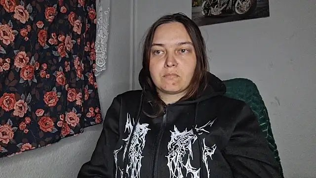 Cyndee Winter online show from 04-11-26, 06:33