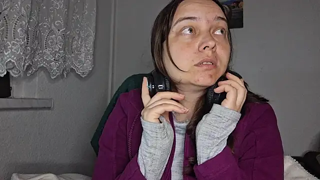 Cyndee Winter online show from 04-22-26, 07:42