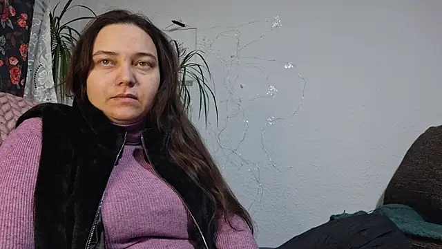 Snapshot of Cyndee_Winter chatting on 02-10-26, 05:56 Cyndee Winter online show from 02-10-26, 05:56