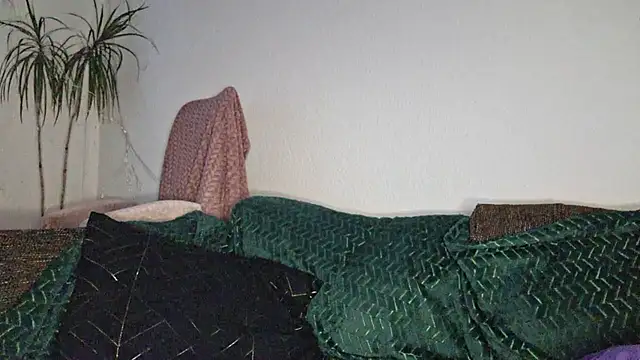 Cyndee Winter online show from 11-09-25, 03:16