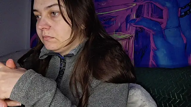 Snapshot of Cyndee_Winter chatting on 02-13-26, 06:41 Cyndee Winter online show from 02-13-26, 06:41