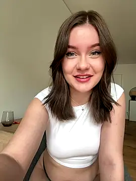 MaribelRiver online show from 10-05-25, 01:57