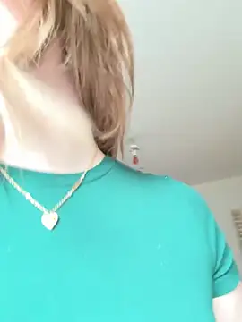 MaribelRiver online show from 03-08-25, 04:06