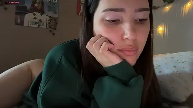 Snapshot of Anisawithlove chatting on 05-15-26, 06:22 Anisawithlove online show from 05-15-26, 06:22